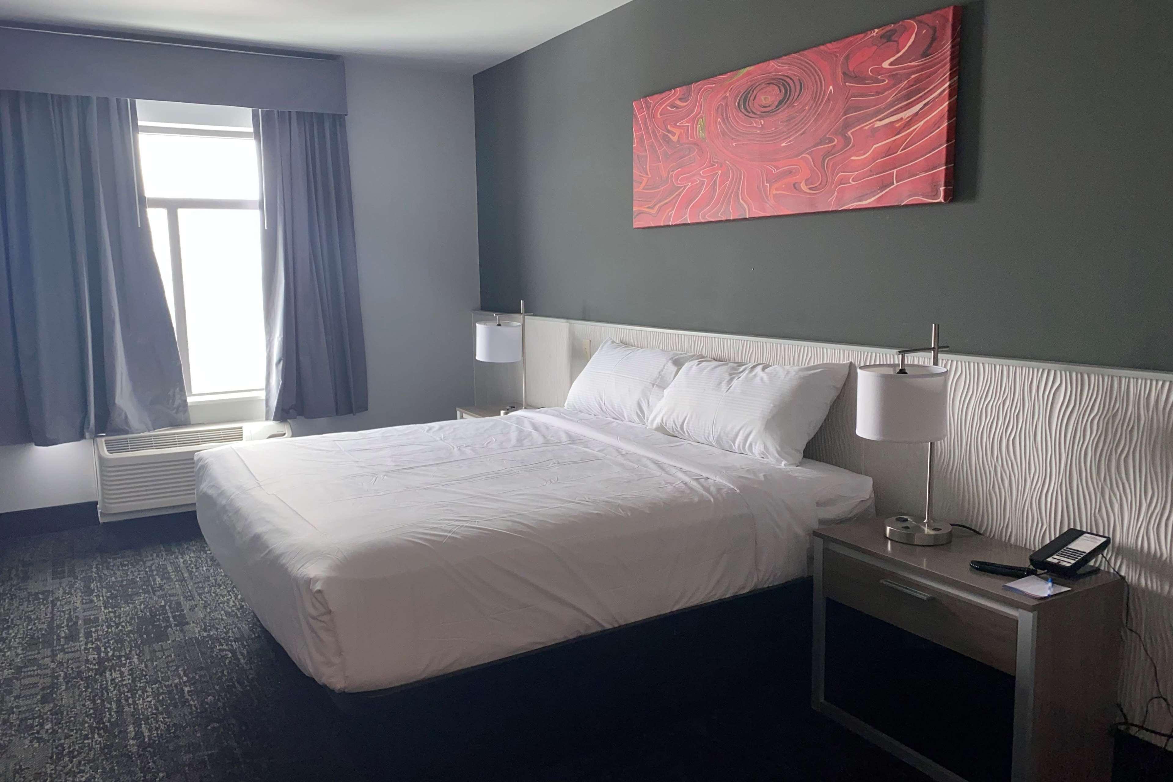 Baymont By Wyndham Madison Hotell Exteriör bild