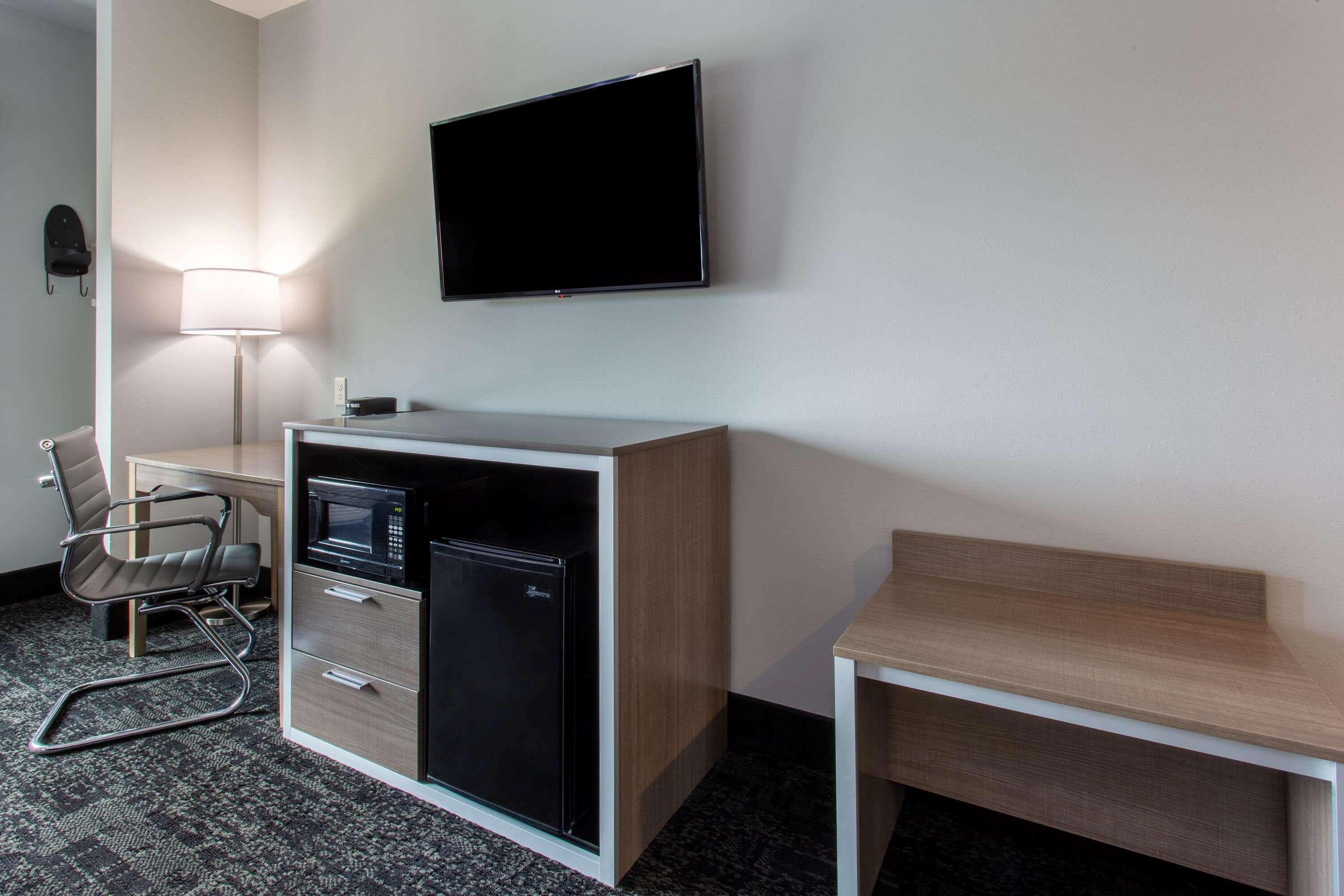 Baymont By Wyndham Madison Hotell Exteriör bild