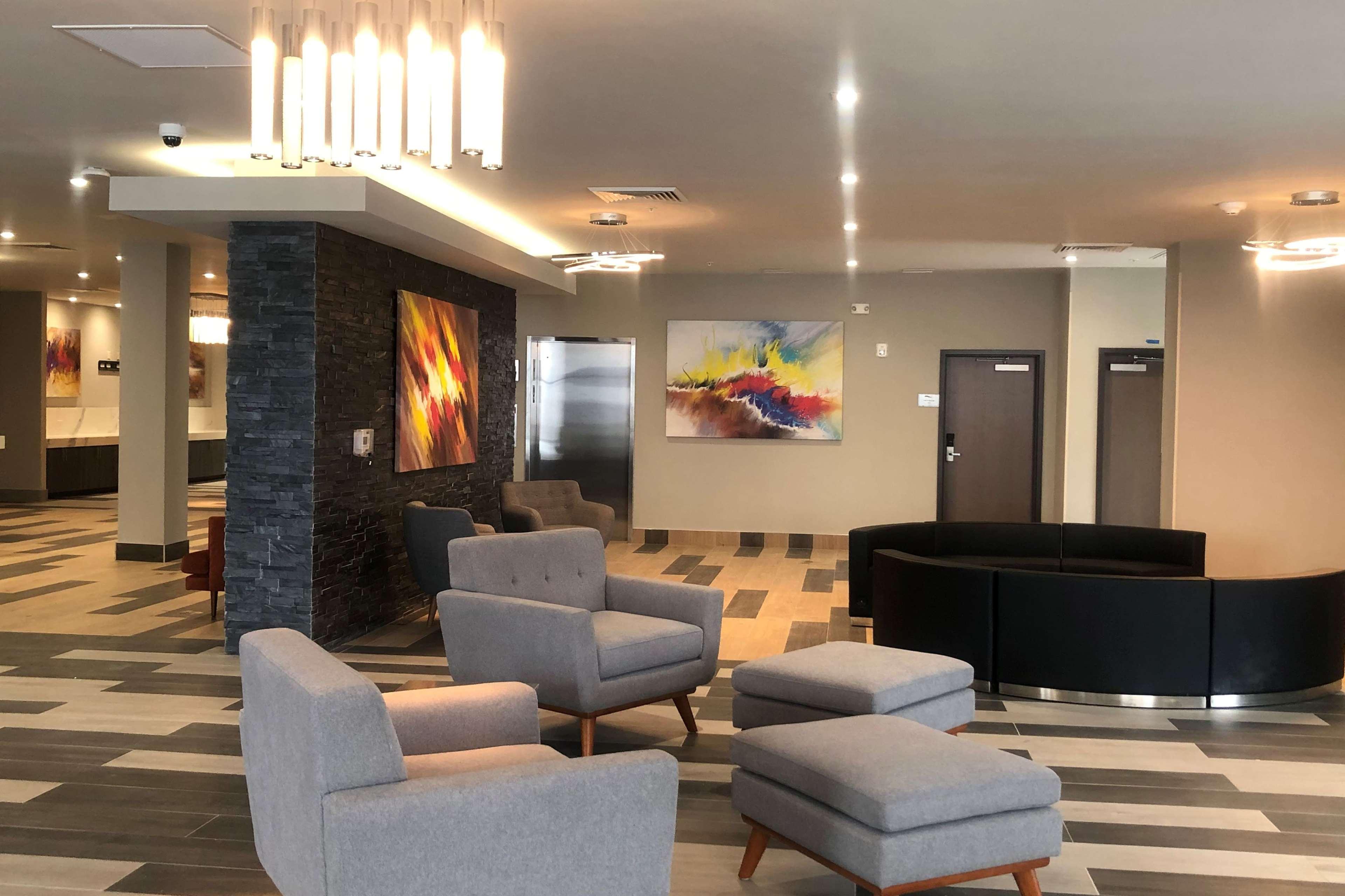 Baymont By Wyndham Madison Hotell Exteriör bild